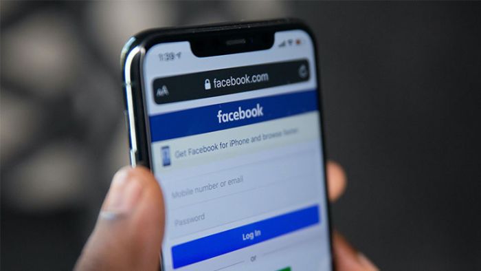 Εκτός λειτουργίας τα Facebook, Messenger και Instagram