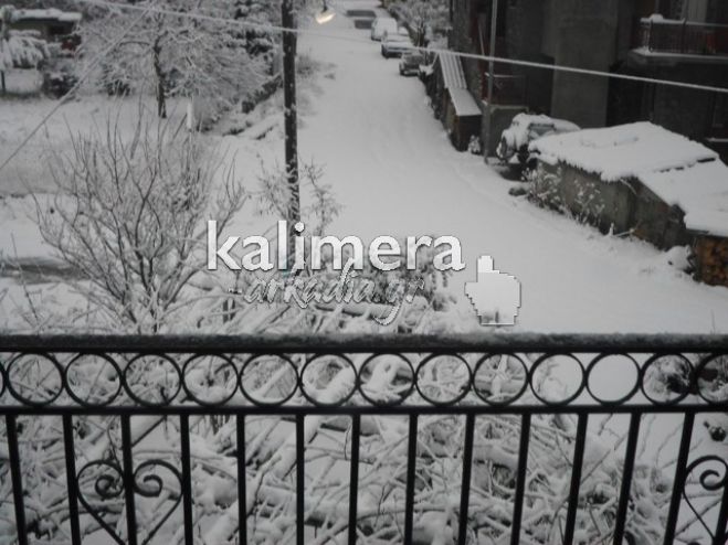 Η όμορφη χιονισμένη Βυτίνα (εικόνες)