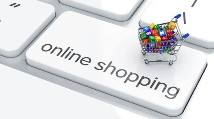 Τι αγοράζουν οι Έλληνες από το internet | Web κάμερες, γάντια μιας χρήσης, οξύμετρα, βαράκια και στρώματα γυμναστικής!