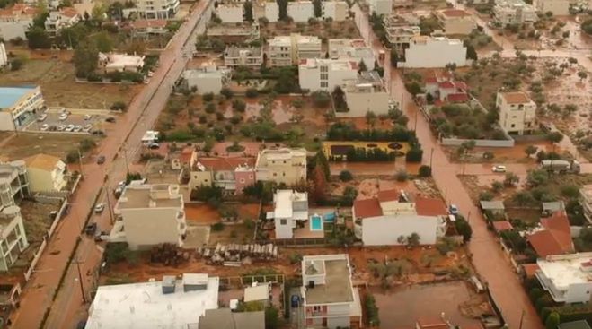 Βίντεο από drone | «Κοκκίνισε» το Θριάσιο από τη λάσπη (vd)