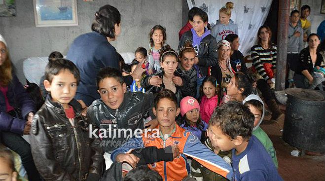 &Gamma;&iota;&omicron;&rho;&tau;&iota;&nu;ή &epsilon;&kappa;&delta;ή&lambda;&omega;&sigma;&eta; &gamma;&iota;&alpha; &tau;&alpha; &pi;&alpha;&iota;&delta;&iota;ά &tau;&omega;&nu; &tau;&sigma;&iota;&gamma;&gamma;ά&nu;&omega;&nu; &sigma;&tau;&eta;&nu; &Tau;&rho;ί&pi;&omicron;&lambda;&eta; (vd)