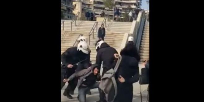 Γραμματέας αστυνομικών υπαλλήλων για Νέα Σμύρνη: «Μας ντροπιάζουν, δεν έχουν θέση στο σώμα» - Εισαγγελική παρέμβαση για το συμβάν
