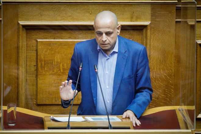 &Pi;έ&theta;&alpha;&nu;&epsilon; &omicron; &beta;&omicron;&upsilon;&lambda;&epsilon;&upsilon;&tau;ή&sigmaf; &tau;&omicron;&upsilon; &Sigma;&Upsilon;&Rho;&Iota;&Zeta;&Alpha; &Nu;&epsilon;&kappa;&tau;ά&rho;&iota;&omicron;&sigmaf; &Sigma;&alpha;&nu;&tau;&omicron;&rho;&iota;&nu;&iota;ό&sigmaf;