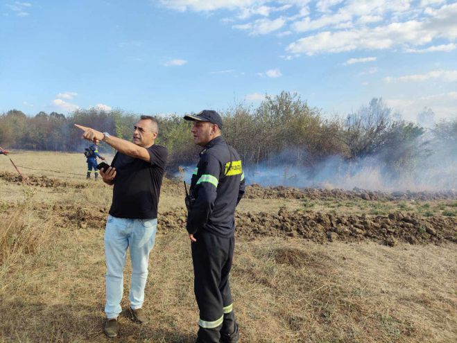 &Upsilon;&pi;ό έ&lambda;&epsilon;&gamma;&chi;&omicron; &eta; &phi;&omega;&tau;&iota;ά &sigma;&tau;&omicron; &Delta;&epsilon;&mu;ί&rho;&iota; | &Sigma;&tau;&eta;&nu; &kappa;&alpha;&tau;ά&sigma;&beta;&epsilon;&sigma;&eta; &sigma;&upsilon;&nu;έ&delta;&rho;&alpha;&mu;&alpha;&nu; &upsilon;&delta;&rho;&omicron;&phi;ό&rho;&epsilon;&sigmaf; &kappa;&alpha;&iota; &mu;&eta;&chi;&alpha;&nu;ή&mu;&alpha;&tau;&alpha; &tau;&omicron;&upsilon; &delta;ή&mu;&omicron;&upsilon; &Tau;&rho;ί&pi;&omicron;&lambda;&eta;&sigmaf; - &Sigma;&tau;&omicron; &sigma;&eta;&mu;&epsilon;ί&omicron; &tau;&eta;&sigmaf; &pi;&upsilon;&rho;&kappa;&alpha;&gamma;&iota;ά&sigmaf; &omicron; &Tau;&zeta;&iota;&omicron;ύ&mu;&eta;&sigmaf; (&epsilon;&iota;&kappa;ό&nu;&epsilon;&sigmaf;)