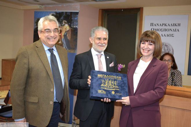 Πρόσκληση Βαλασόπουλου στην Πρύτανη Χριστίνα Κουλούρη | "Σύντομα θα έχουμε τη χαρά και την τιμή να την υποδεχθούμε στην Μεγαλόπολη"