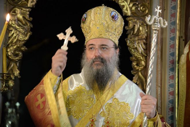 &Mu;&eta;&tau;&rho;&omicron;&pi;&omicron;&lambda;ί&tau;&eta;&sigmaf; &Chi;&rho;&upsilon;&sigma;ό&sigma;&tau;&omicron;&mu;&omicron;&sigmaf;: "&Sigma;ύ&gamma;&chi;&rho;&omicron;&nu;&omicron;&iota; &Eta;&rho;ώ&delta;&epsilon;&iota;&sigmaf; ό&sigma;&omicron;&iota; &delta;&rho;&omicron;&mu;&omicron;&lambda;&omicron;&gamma;&omicron;ύ&nu; &tau;&eta;&nu; &tau;&epsilon;&kappa;&nu;&omicron;&theta;&epsilon;&sigma;ί&alpha; &alpha;&pi;ό &omicron;&mu;ό&phi;&upsilon;&lambda;&alpha; &zeta;&epsilon;&upsilon;&gamma;ά&rho;&iota;&alpha;"
