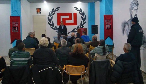 Το έθιμο της κοπής της Πρωτοχρονιάτικης πίτας τήρησαν οι πυρήνες της Χρυσής Αυγής στη Μεγαλόπολη