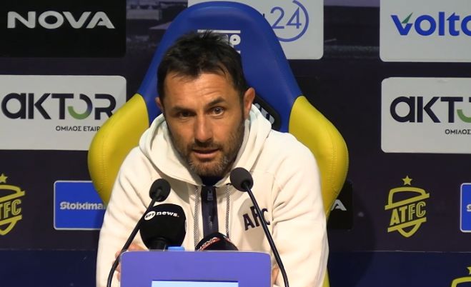 &Gamma;&iota;ώ&rho;&gamma;&omicron;&sigmaf; &Alpha;&nu;&tau;&omega;&nu;ό&pi;&omicron;&upsilon;&lambda;&omicron;&sigmaf; (&pi;&rho;&omicron;&pi;&omicron;&nu;&eta;&tau;ή&sigmaf; &Alpha;&sigma;&tau;έ&rho;&alpha;): "&Epsilon;ί&mu;&alpha;&iota; &alpha;&iota;&sigma;&iota;ό&delta;&omicron;&xi;&omicron;&sigmaf; &kappa;&alpha;&iota; &tau;&omicron; &lambda;έ&omega; &epsilon;&iota;&lambda;&iota;&kappa;&rho;&iota;&nu;ά" (vd)