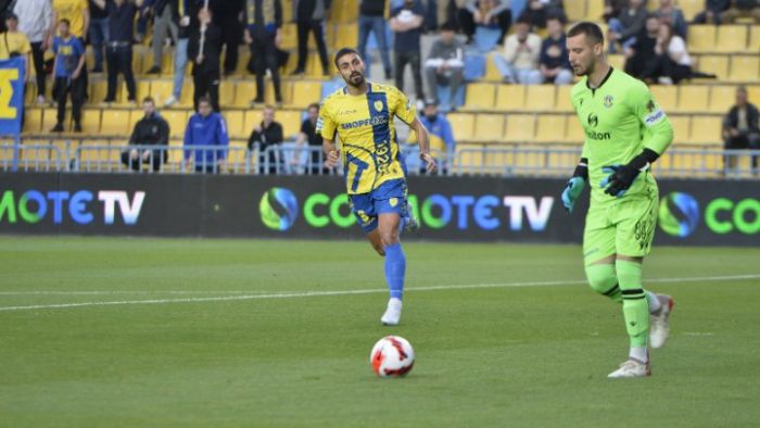 Ό&lambda;&alpha;... &mu;&eta;&delta;έ&nu; &sigma;&tau;&omicron; &Alpha;&gamma;&rho;ί&nu;&iota;&omicron;