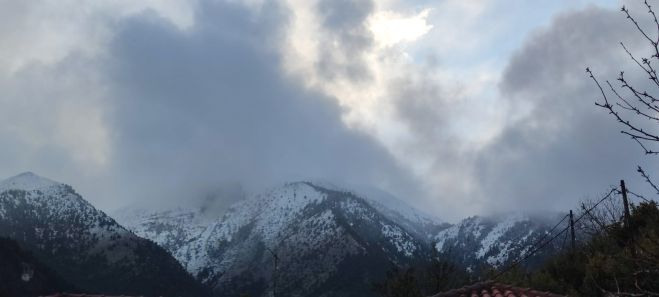 &Chi;&iota;&omicron;&nu;&iota;&sigma;&mu;έ&nu;&omicron;&sigmaf; &omicron; &Pi;ά&rho;&nu;&omega;&nu;&alpha;&sigmaf;