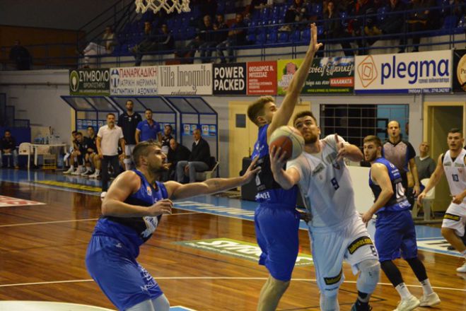 &Alpha;2 | &Gamma;&iota;&alpha; &tau;&eta; &nu;ί&kappa;&eta; &omicron; &Alpha;&rho;&kappa;&alpha;&delta;&iota;&kappa;ό&sigmaf; &alpha;&pi;έ&nu;&alpha;&nu;&tau;&iota; &sigma;&tau;&omicron;&nu; &Pi;&alpha;&pi;ά&gamma;&omicron;&upsilon;