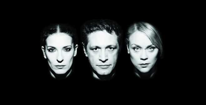 Έ&rho;&chi;&epsilon;&tau;&alpha;&iota; &sigma;&tau;&eta;&nu; &Tau;&rho;ί&pi;&omicron;&lambda;&eta; &eta; &laquo;&Iota;&phi;&iota;&gamma;έ&nu;&epsilon;&iota;&alpha; &Epsilon;&nu; &Alpha;&upsilon;&lambda;ί&delta;&iota;&raquo; &tau;&omicron;&upsilon; &Epsilon;&upsilon;&rho;&iota;&pi;ί&delta;&eta;