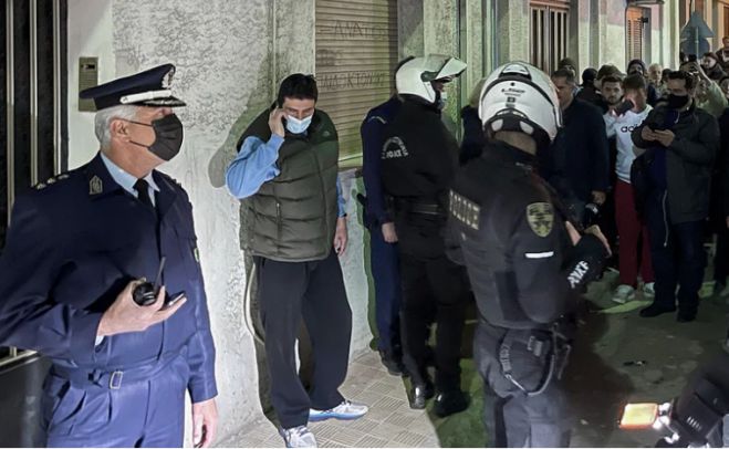 &Pi;&iota;&sigma;&pi;&iota;&rho;ί&gamma;&kappa;&omicron;&upsilon; | &Mu;έ&chi;&rho;&iota; &tau;&alpha; &xi;&eta;&mu;&epsilon;&rho;ώ&mu;&alpha;&tau;&alpha; &laquo;&pi;&omicron;&lambda;&iota;&omicron;&rho;&kappa;&omicron;ύ&sigma;&alpha;&nu;&raquo; &tau;&omicron; &sigma;&pi;ί&tau;&iota; &tau;&eta;&sigmaf; &sigma;&tau;&eta;&nu; &Pi;ά&tau;&rho;&alpha; (&epsilon;&iota;&kappa;ό&nu;&epsilon;&sigmaf;)