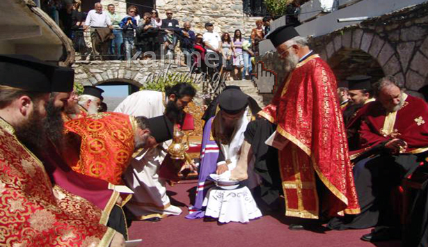 Δέος και θρησκευτική κατάνυξη στην τελετή του Νιπτήρος που αναβίωσε στη Μονή Βαρσών (vd)
