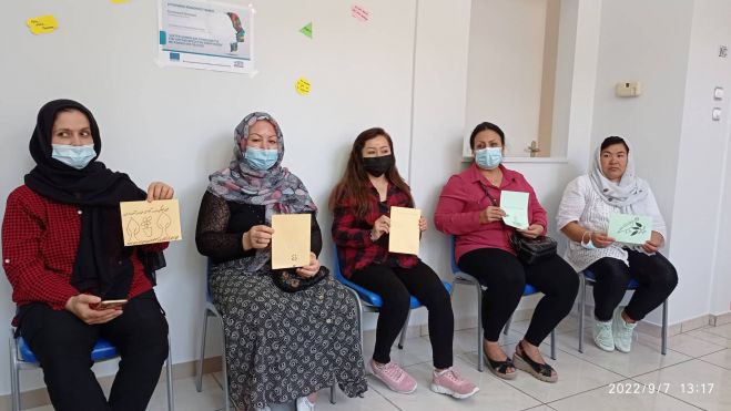 Πρόσφυγες στην Τρίπολη | Μητέρες ενημερώθηκαν για τους κινδύνους από τον εθισμό στο διαδίκτυο (εικόνες)