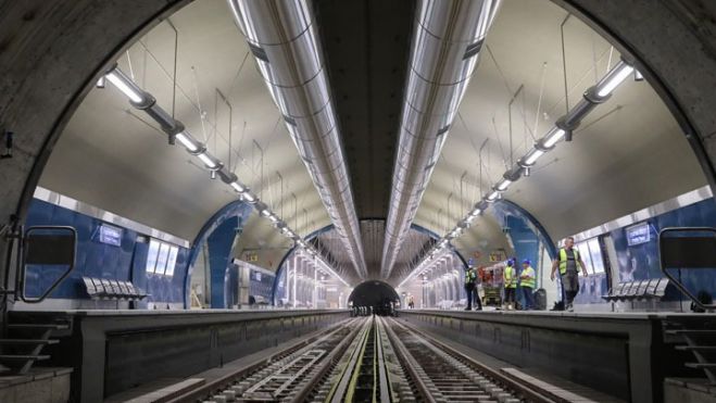 &Xi;&epsilon;&kappa;&iota;&nu;ά &sigma;ή&mu;&epsilon;&rho;&alpha; &gamma;&iota;&alpha; &Pi;&epsilon;&iota;&rho;&alpha;&iota;ά &tau;&omicron; &Mu;&epsilon;&tau;&rho;ό