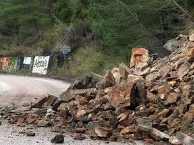 Διακόπηκε η κυκλοφορία στο δρόμο από το Λύκαιο Μεγαλόπολης προς τη Νέδα