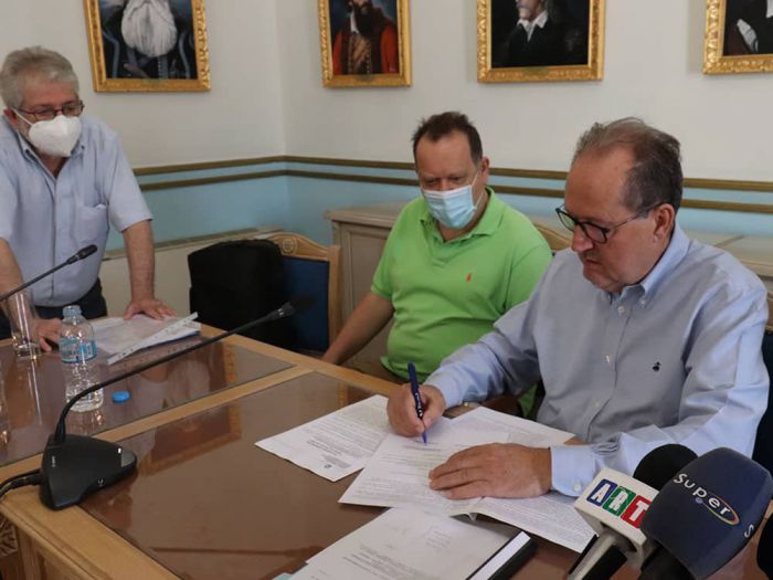 &Upsilon;&pi;&omicron;&gamma;&rho;&alpha;&phi;έ&sigmaf; &kappa;&alpha;&iota; &xi;&epsilon;&kappa;&iota;&nu;&omicron;ύ&nu; έ&rho;&gamma;&alpha; &sigma;&tau;&eta;&nu; &epsilon;&theta;&nu;&iota;&kappa;ή &omicron;&delta;ό "&Tau;&rho;ί&pi;&omicron;&lambda;&eta;&sigmaf; - &Sigma;&pi;ά&rho;&tau;&eta;&sigmaf;"