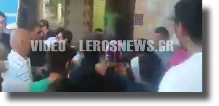 Χαμός στη Λέρο: Άνω - κάτω το νησί από τους μετανάστες - Ένταση και επεισόδια (vd)