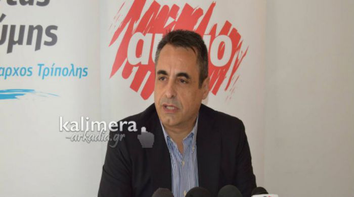 Τζιούμης: «Μεγάλο σκάνδαλο κάποιες δαπάνες για τα Χριστούγεννα στην Τρίπολη»