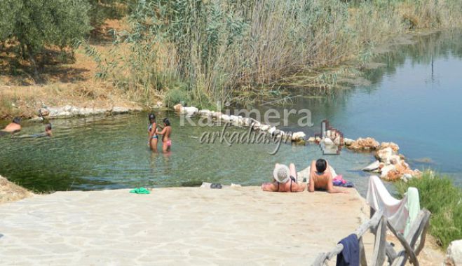 Κυνουρία | Καλοκαιρινά μπάνια στα ιαματικά νερά του Μουστού!