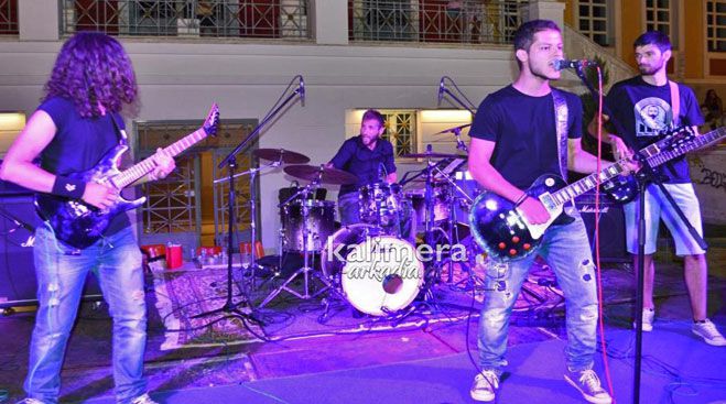 &laquo;&Upsilon;&pi;&omicron;&sigma;&chi;ό&mu;&alpha;&sigma;&tau;&epsilon; ό&tau;&iota; &kappa;ά&theta;&epsilon; &gamma;@@@@ &chi;&rho;&omicron;&nu;&iota;ά &theta;&alpha; &kappa;&omicron;&iota;&tau;ά&mu;&epsilon; &nu;&alpha; &gamma;ί&nu;&epsilon;&tau;&alpha;&iota; &tau;&omicron; &phi;&epsilon;&sigma;&tau;&iota;&beta;ά&lambda; &Epsilon;&lambda;&lambda;&eta;&nu;ό&phi;&omega;&nu;&omicron;&upsilon; rock &sigma;&tau;&eta;&nu; &Tau;&rho;ί&pi;&omicron;&lambda;&eta;&raquo; (vd)