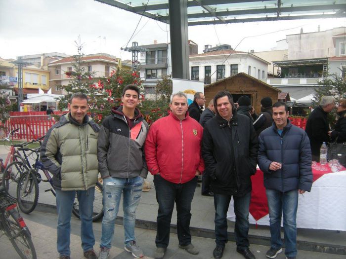 Χριστουγεννιάτικο κέρασμα από τους εμπόρους της Τρίπολης! (εικόνες)