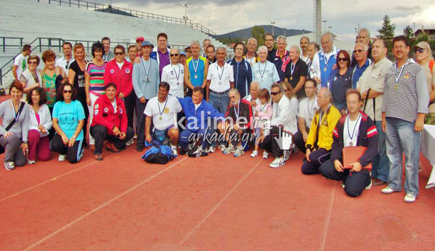 Η Άννα Βερούλη και παλιοί πρωταθλητές ήρθαν στην Τρίπολη για τους αγώνες Βετεράνων Στίβου! (vd)