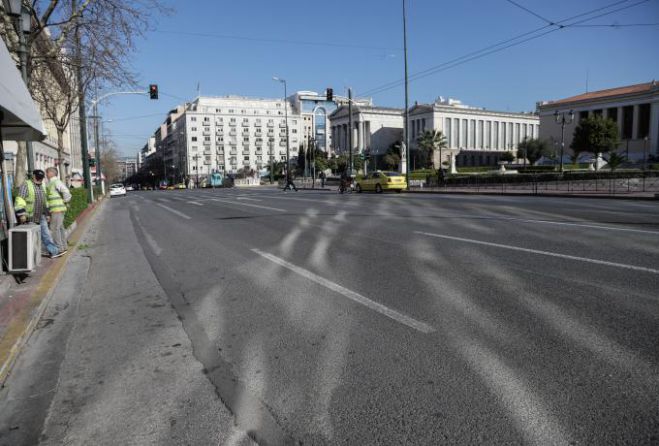 Τι θα σημάνει το lock down για τη χώρα | Ένα άτομο ανά οικογένεια σε σούπερ μάρκετ - Με καρτέλακι η πρόσβαση στην εργασία