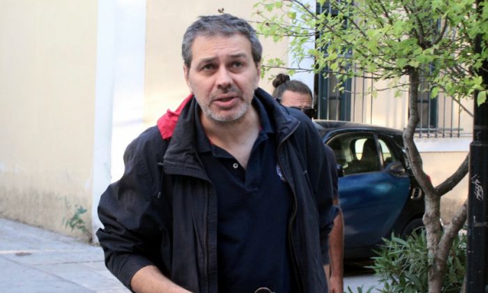 Συνελήφθη ο Στέφανος Χίος | &quot;Μακελειό&quot;: &quot;Η σύλληψη έγινε με αφορμή τα δημοσιεύματα για την υπόθεση Λιγνάδη και το αποκαλυπτικό ρεπορτάζ&quot;