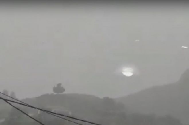 UFO στην Πάτρα; Το βίντεο που κάνει το γύρο του διαδικτύου (vd)