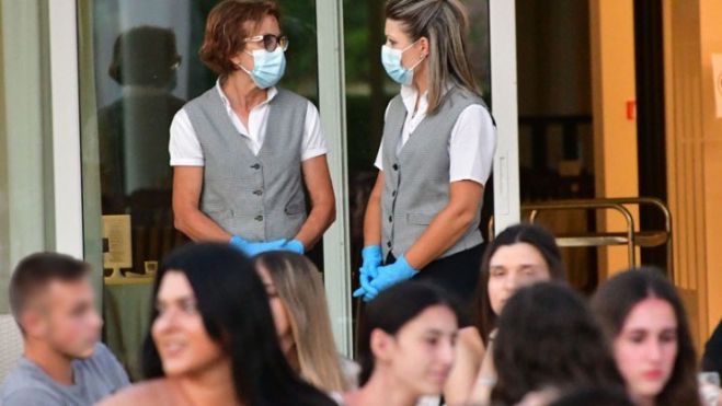 &Kappa;&omicron;&rho;&omega;&nu;&omicron;ϊό&sigmaf; | 153 &nu;έ&alpha; &kappa;&rho;&omicron;ύ&sigma;&mu;&alpha;&tau;&alpha; &sigma;&tau;&eta;&nu; &Epsilon;&lambda;&lambda;ά&delta;&alpha; - &Kappa;&rho;&omicron;ύ&sigma;&mu;&alpha;&tau;&alpha; &sigma;&epsilon; &Alpha;&rho;&gamma;&omicron;&lambda;ί&delta;&alpha;, &Kappa;&omicron;&rho;&iota;&nu;&theta;ί&alpha; &kappa;&alpha;&iota; &Mu;&epsilon;&sigma;&sigma;&eta;&nu;ί&alpha;