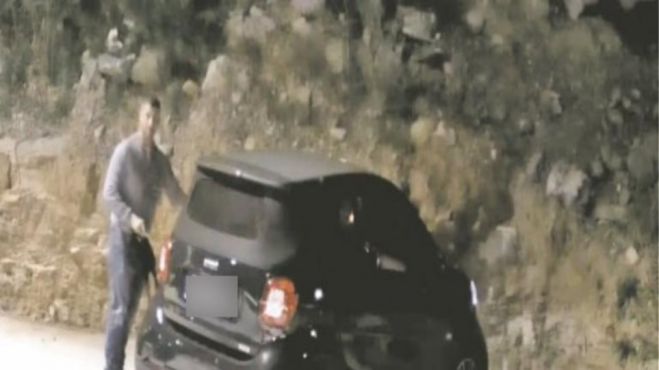 &Beta;ί&nu;&tau;&epsilon;&omicron; &sigma;&omicron;&kappa; | H &sigma;&tau;&iota;&gamma;&mu;ή &tau;&eta;&sigmaf; &delta;&omicron;&lambda;&omicron;&phi;&omicron;&nu;ί&alpha;&sigmaf; &tau;&omicron;&upsilon; &Gamma;&iota;ά&nu;&nu;&eta; &Mu;&alpha;&kappa;&rho;ή (vd)