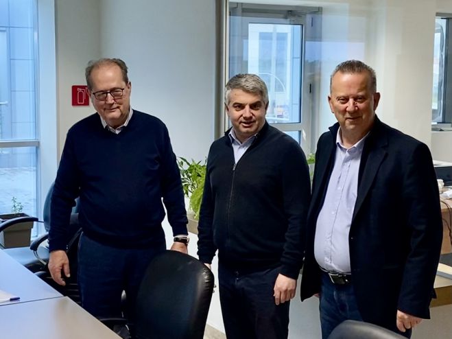 &Mu;&epsilon; &tau;&omicron;&nu; &Kappa;&omega;&nu;&sigma;&tau;&alpha;&nu;&tau;&iota;&nu;ό&pi;&omicron;&upsilon;&lambda;&omicron; &sigma;&upsilon;&nu;&alpha;&nu;&tau;ή&theta;&eta;&kappa;&alpha;&nu; &Nu;ί&kappa;&alpha;&sigmaf; - &Sigma;&kappa;&alpha;&nu;&tau;&zeta;ό&sigmaf;!