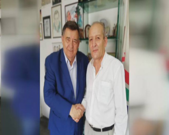 Στο κόμμα ΛΑ.Ο.Σ. του Γιώργου Καρατζαφέρη προσχώρησε ο Αργύρης Ασημακόπουλος