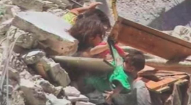 &Eta; &phi;&rho;ί&kappa;&eta; &tau;&omicron;&upsilon; &pi;&omicron;&lambda;έ&mu;&omicron;&upsilon; &sigma;&tau;&eta; &Sigma;&upsilon;&rho;ί&alpha; | &Pi;&epsilon;&nu;&tau;ά&chi;&rho;&omicron;&nu;&eta; &pi;&rho;&omicron;&sigma;&pi;&alpha;&theta;&epsilon;ί &nu;&alpha; &sigma;ώ&sigma;&epsilon;&iota; &tau;&eta;&nu; &alpha;&delta;&epsilon;&rho;&phi;ή &tau;&eta;&sigmaf;