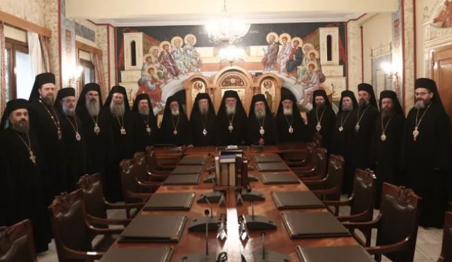&Epsilon;&kappa;&kappa;&lambda;&eta;&sigma;ί&alpha; | &laquo;&Pi;ό&rho;&tau;&alpha;&raquo; &sigma;&tau;&omicron;&upsilon;&sigmaf; &epsilon;&pi;&iota;&sigma;ή&mu;&omicron;&upsilon;&sigmaf; - &Eta; &Kappa;&upsilon;&rho;&iota;&alpha;&kappa;ή &tau;&eta;&sigmaf; &Omicron;&rho;&theta;&omicron;&delta;&omicron;&xi;ί&alpha;&sigmaf; &sigma;&tau;&eta;&nu; &Mu;. &Pi;&epsilon;&tau;&rho;ά&kappa;&eta;