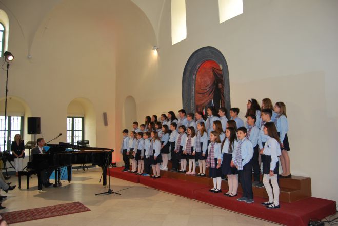 &Sigma;&tau;&omicron; "&Beta;&omicron;&upsilon;&lambda;&epsilon;&upsilon;&tau;&iota;&kappa;ό" &tau;&omicron;&upsilon; &Nu;&alpha;&upsilon;&pi;&lambda;ί&omicron;&upsilon; &eta; &Chi;&omicron;&rho;&omega;&delta;ί&alpha; &Tau;&rho;ί&pi;&omicron;&lambda;&eta;&sigmaf;