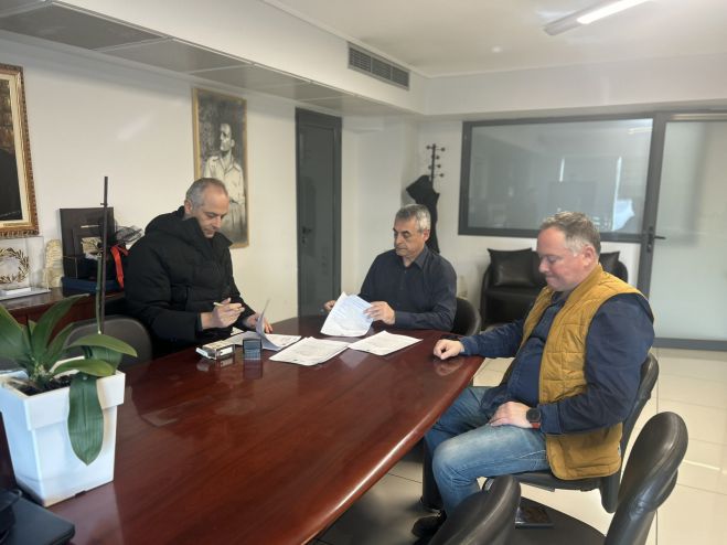 &Sigma;&upsilon;&mu;&pi;&lambda;&eta;&rho;&omega;&mu;&alpha;&tau;&iota;&kappa;ή &sigma;ύ&mu;&beta;&alpha;&sigma;&eta; &gamma;&iota;&alpha; έ&rho;&gamma;&alpha; &sigma;&epsilon; &delta;&rho;ό&mu;&omicron;&upsilon;&sigmaf; &tau;&eta;&sigmaf; &Tau;&rho;ί&pi;&omicron;&lambda;&eta;&sigmaf; | &Tau;&zeta;&iota;&omicron;ύ&mu;&eta;&sigmaf;: &laquo;&Beta;&epsilon;&lambda;&tau;&iota;ώ&nu;&omicron;&upsilon;&mu;&epsilon; &tau;&eta;&nu; &pi;&omicron;&iota;ό&tau;&eta;&tau;&alpha; &zeta;&omega;ή&sigmaf; &tau;&omega;&nu; &sigma;&upsilon;&nu;&delta;&eta;&mu;&omicron;&tau;ώ&nu; &mu;&alpha;&sigmaf;&raquo;