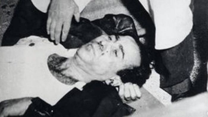 &Sigma;&alpha;&nu; &sigma;ή&mu;&epsilon;&rho;&alpha; ... &Eta; ά&nu;&alpha;&nu;&delta;&rho;&eta; &delta;&omicron;&lambda;&omicron;&phi;&omicron;&nu;&iota;&kappa;ή &epsilon;&pi;ί&theta;&epsilon;&sigma;&eta; &epsilon;&nu;&alpha;&nu;&tau;ί&omicron;&nu; &tau;&omicron;&upsilon; &Gamma;&rho;&eta;&gamma;ό&rho;&eta; &Lambda;&alpha;&mu;&pi;&rho;ά&kappa;&eta; (vd)