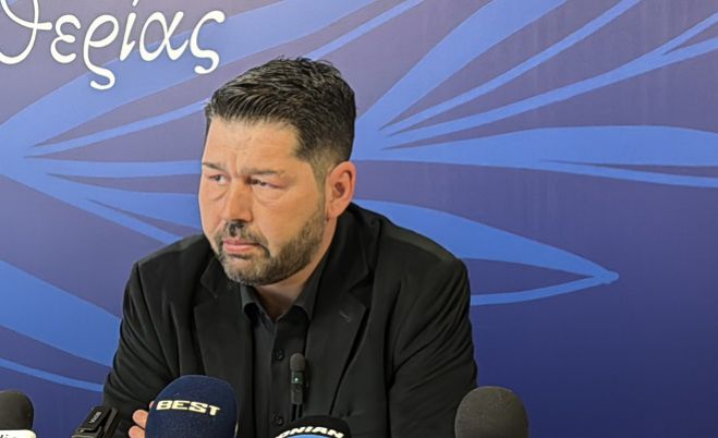 Απάντηση Χασάπη για Μουρτζιά και ανδριάντα: "Ο κ. Αγγελάκος κάνει το άσπρο - μαύρο, προκειμένου να βρίσκεται στη δημοσιότητα"