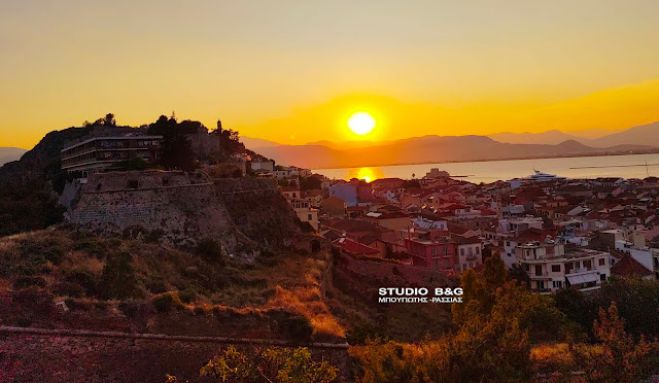 &Tau;&omicron; &pi;&rho;ώ&tau;&omicron; &eta;&lambda;&iota;&omicron;&beta;&alpha;&sigma;ί&lambda;&epsilon;&mu;&alpha; &tau;&omicron;&upsilon; &phi;&epsilon;&tau;&iota;&nu;&omicron;ύ &kappa;&alpha;&lambda;&omicron;&kappa;&alpha;&iota;&rho;&iota;&omicron;ύ &sigma;&tau;&omicron; &Nu;&alpha;ύ&pi;&lambda;&iota;&omicron;