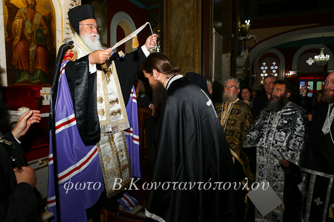 &Nu;έ&omicron;&iota; &pi;&nu;&epsilon;&upsilon;&mu;&alpha;&tau;&iota;&kappa;&omicron;ί &ndash; &epsilon;&xi;&omicron;&mu;&omicron;&lambda;ό&gamma;&omicron;&iota; &sigma;&tau;&eta; &Mu;&eta;&tau;&rho;ό&pi;&omicron;&lambda;&eta; &Mu;&alpha;&nu;&tau;&iota;&nu;&epsilon;ί&alpha;&sigmaf; &kappa;&alpha;&iota; &Kappa;&upsilon;&nu;&omicron;&upsilon;&rho;ί&alpha;&sigmaf;