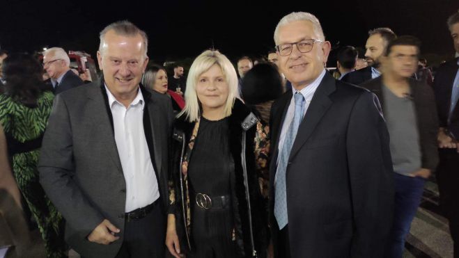 &Pi;&epsilon;&rho;&iota;&phi;έ&rho;&epsilon;&iota;&alpha; | &Sigma;&tau;&eta;&nu; &Pi;&epsilon;&lambda;&omicron;&pi;ό&nu;&nu;&eta;&sigma;&omicron;&sigmaf; Expo &omicron;&iota; &Sigma;&kappa;&alpha;&nu;&tau;&zeta;ό&sigmaf;, &Lambda;&alpha;&mu;&pi;&rho;ό&pi;&omicron;&upsilon;&lambda;&omicron;&sigmaf;, &Nu;&iota;&kappa;ή&tau;&alpha;&sigmaf; &kappa;&alpha;&iota; &Pi;&omicron;&upsilon;&lambda;&omicron;&pi;&omicron;ύ&lambda;&omicron;&upsilon;