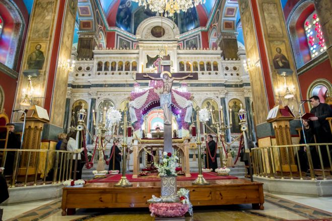 &Mu;&epsilon;&gamma;ά&lambda;&eta; &Pi;&alpha;&rho;&alpha;&sigma;&kappa;&epsilon;&upsilon;ή &sigma;&tau;&eta;&nu; &Tau;&rho;ί&pi;&omicron;&lambda;&eta; (&epsilon;&iota;&kappa;ό&nu;&epsilon;&sigmaf; - &beta;ί&nu;&tau;&epsilon;&omicron;)