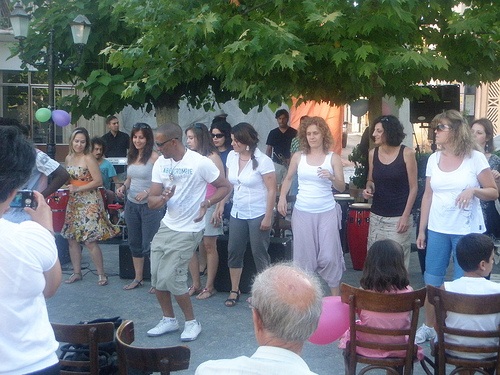 &Gamma;&iota;&alpha; &tau;&rho;ί&tau;&eta; &chi;&rho;&omicron;&nu;&iota;ά &tau;&rho;&iota;ή&mu;&epsilon;&rho;&omicron; Έ&theta;&nu;&iota;&kappa; &Phi;έ&sigma;&tau;&iota;&beta;&alpha;&lambda; &sigma;&tau;&eta; &Beta;&upsilon;&tau;ί&nu;&alpha;