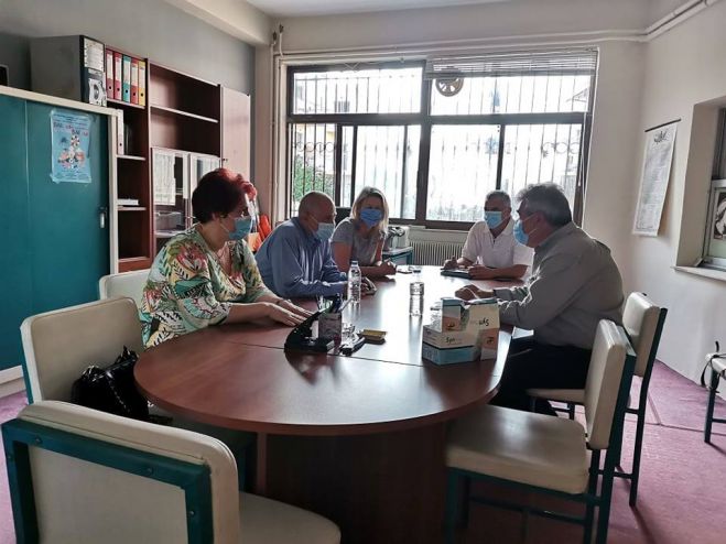 Παπαηλιού: &quot;Η λειτουργία των σχολείων επαφίεται στον «πατριωτισμό» των εκπαιδευτικών, αφού η κυβέρνηση άφησε τα πράγματα στην τύχη τους&quot;