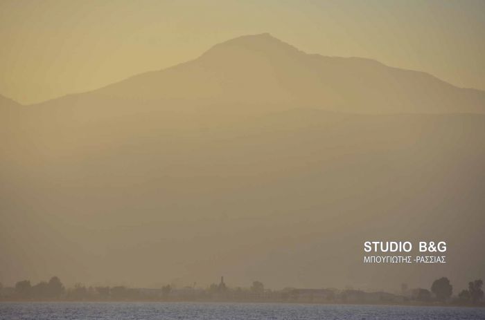 Γέμισε ... αφρικάνικη σκόνη το Ναύπλιο (εικόνες)!