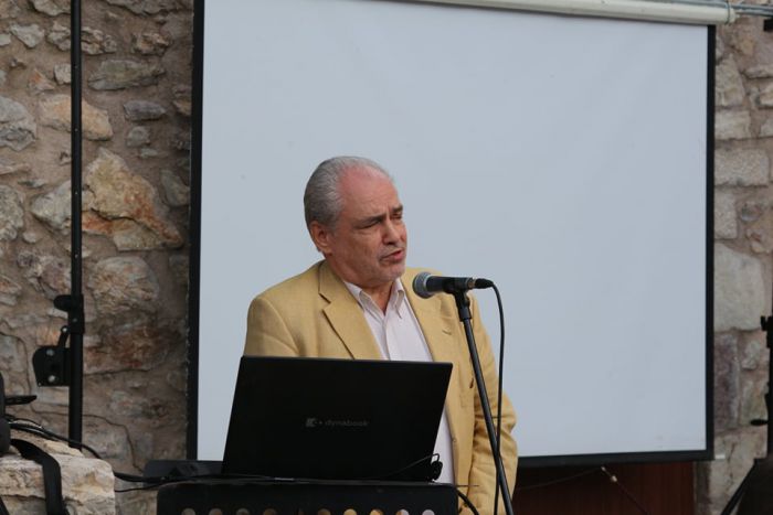&Zeta;ή&tau;&eta;&mu;&alpha; &gamma;&epsilon;&rho;&mu;&alpha;&nu;&iota;&kappa;ώ&nu; &alpha;&pi;&omicron;&zeta;&eta;&mu;&iota;ώ&sigma;&epsilon;&omega;&nu; &theta;έ&tau;&epsilon;&iota; &omicron; &Pi;&alpha;&pi;&alpha;&eta;&lambda;&iota;&omicron;ύ &mu;&epsilon; &alpha;&phi;&omicron;&rho;&mu;ή &tau;&eta;&nu; &epsilon;&pi;έ&tau;&epsilon;&iota;&omicron; &tau;&omicron;&upsilon; &Omicron;&lambda;&omicron;&kappa;&alpha;&upsilon;&tau;ώ&mu;&alpha;&tau;&omicron;&sigmaf; &tau;&eta;&sigmaf; &Beta;&lambda;&alpha;&chi;έ&rho;&nu;&alpha;&sigmaf;