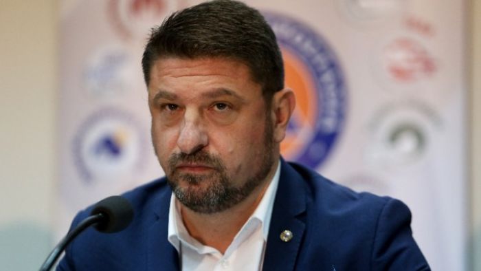 &Kappa;&omicron;&rho;&omega;&nu;&omicron;ϊό&sigmaf; | &Alpha;&upsilon;&sigma;&tau;&eta;&rho;ά &mu;έ&tau;&rho;&alpha; &sigma;&tau;&omicron;&nu; &delta;ή&mu;&omicron; &Iota;ά&sigma;&mu;&omicron;&upsilon; &Rho;&omicron;&delta;ό&pi;&eta;&sigmaf; - &Epsilon;&pi;&tau;ά &nu;έ&alpha; &kappa;&rho;&omicron;ύ&sigma;&mu;&alpha;&tau;&alpha; &sigma;&epsilon; &omicron;&iota;&kappa;&iota;&sigma;&mu;ό